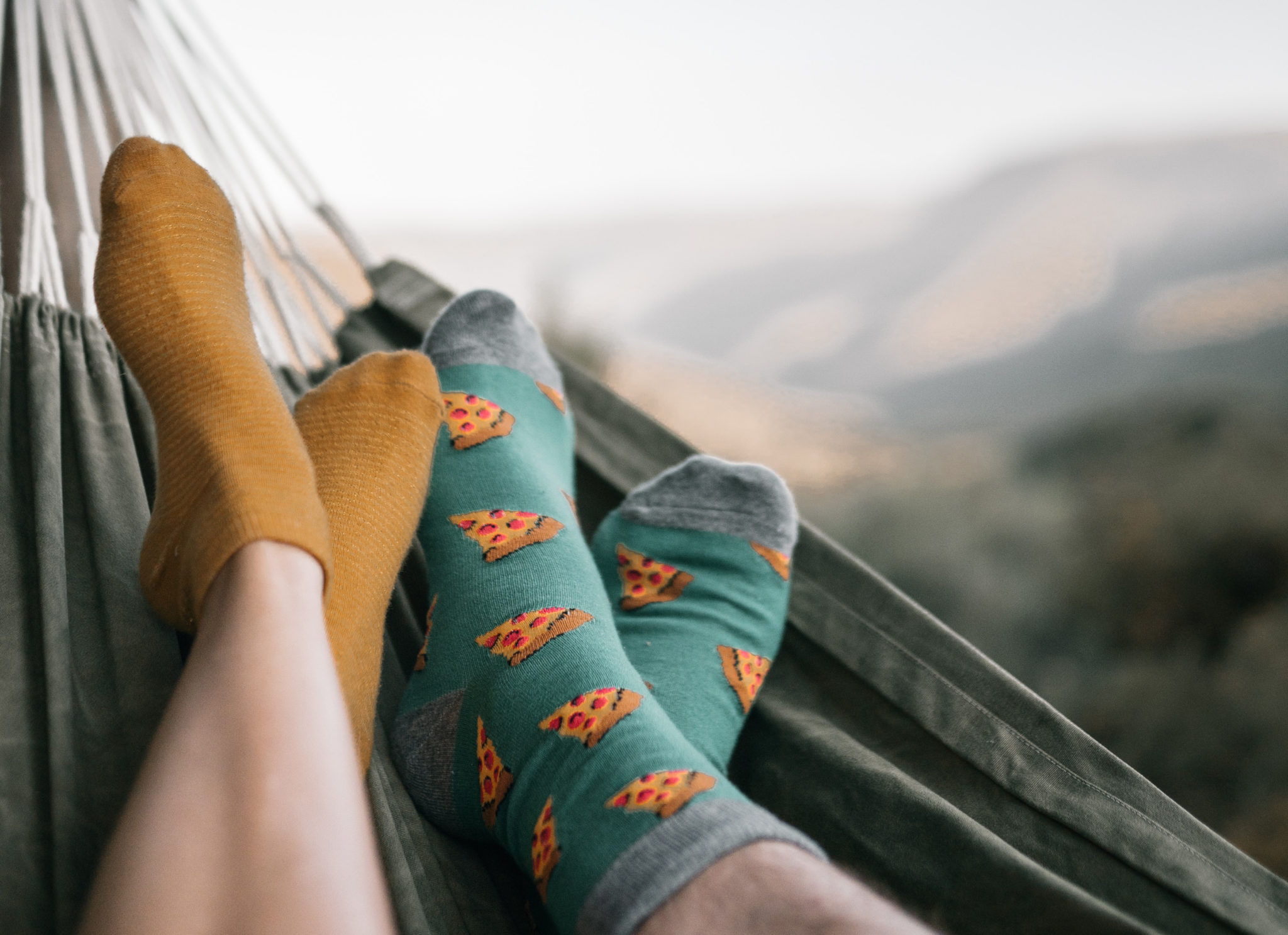 У девушки мерзнут ноги. Cargo Socks