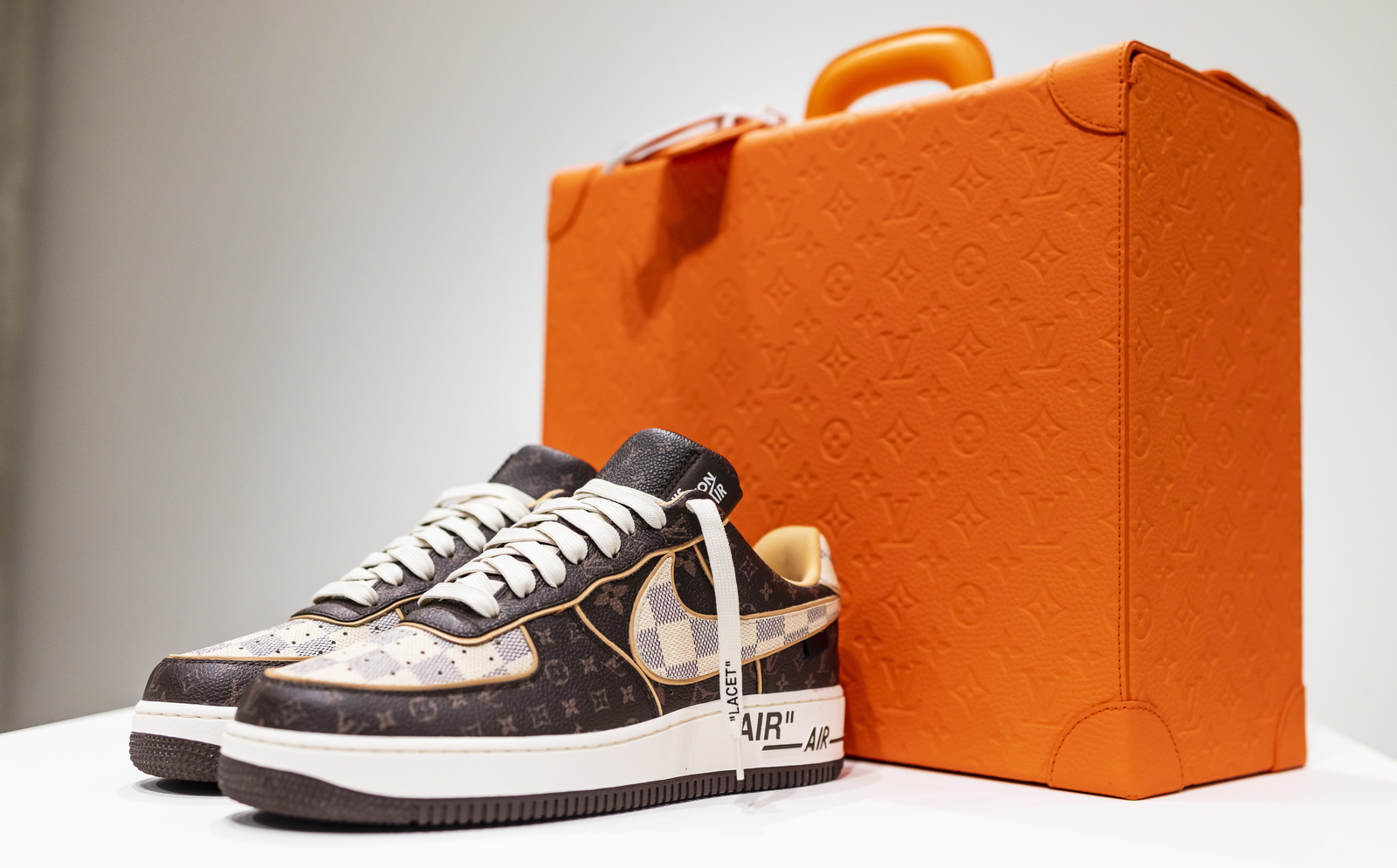 Virgil Abloh Nike x Louis Vuitton Air Force 1 Sneaker Auction Hits $25.3  Million - Bloomberg