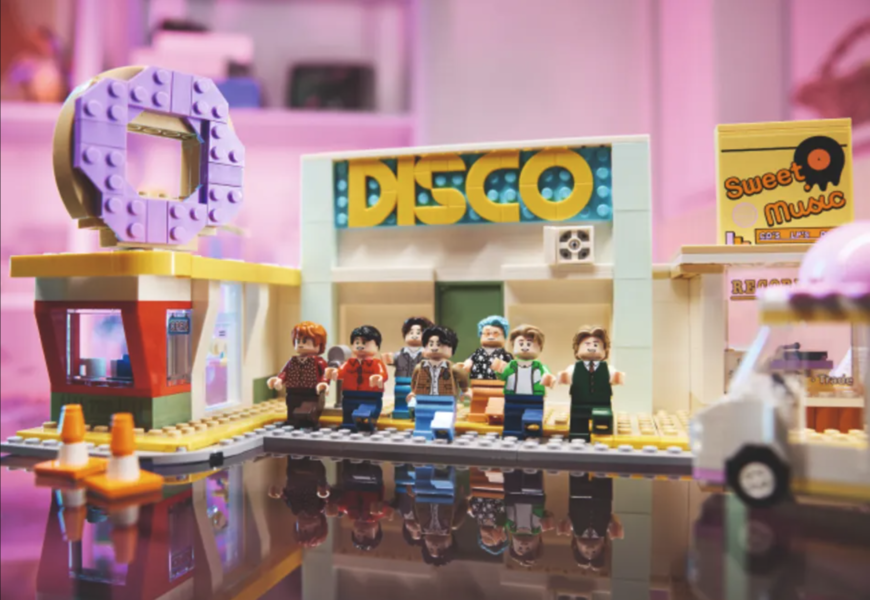 bts-merchandising-lego