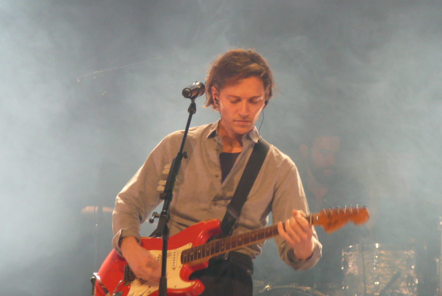 Raphaël revient avec 'L'espoir' avant un nouvel album en 2024