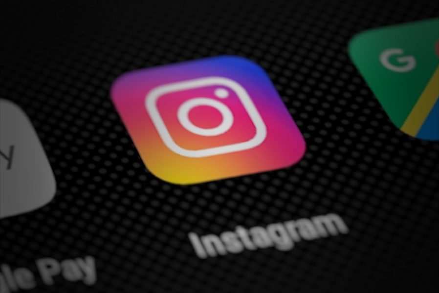 Instagram change tout: adieu au format carré, place au portrait!