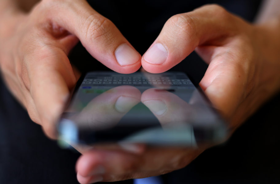 Comment parler du sexting avec son ado?