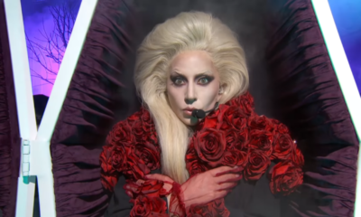 Lady Gaga dans la série Mercredi sur Netflix, en costume de son personnage Rosaline Rotwood