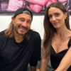 Bob Sinclar et Ellen assis sur un canapé dans les coulisses du Paléo Festival.