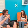 Noah interviewe Marguerite dans l'espace backstage de One FM après son concert au Paléo Festival.